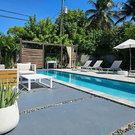 Private Paradise With Lap Pool Close To The City Center